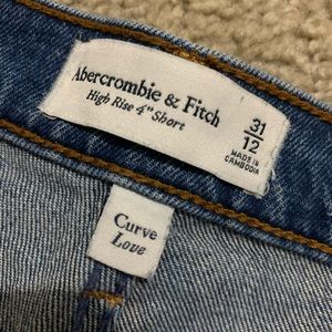 Abercrombie Shorts - Curve Love 4inch. High rise.